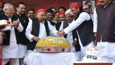 Photo of लखनऊ: सपा कार्यकर्ताओं पार्टी कार्यालय में मनाया मुलायम सिंह यादव का 82वां जन्मदिन
