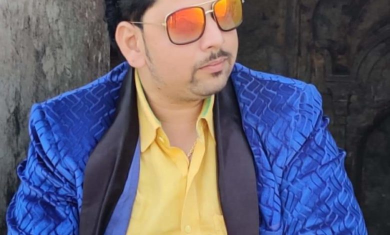 अमेरिका के न्यूज़ चैनल पर बॉलीवुड एक्टर रियाज क़ुरैशी ने मचाया धमाल 1 photo 1