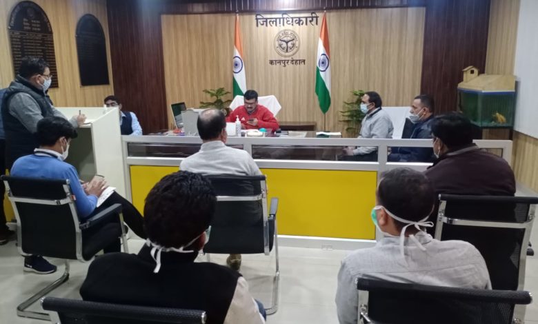 दुकानदार स्वयं मास्क लगाये और बिना मास्क लगाये दुकान पर आने वाले लोगों को समान न दें : डीएम 1 photo 19 1 1
