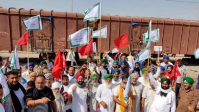 Photo of पंजाब में किसानों के भारी प्रदर्शन को देखते हुए रेलवे ने रद्द की 2 ट्रेनें, 5 के बदले गए रूट