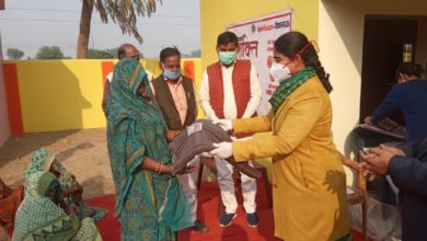 Photo of सीडीओ ने मनरेगा दिवस पर मजदूरो को किया सम्मानित,कम्बल वितरण भी किया