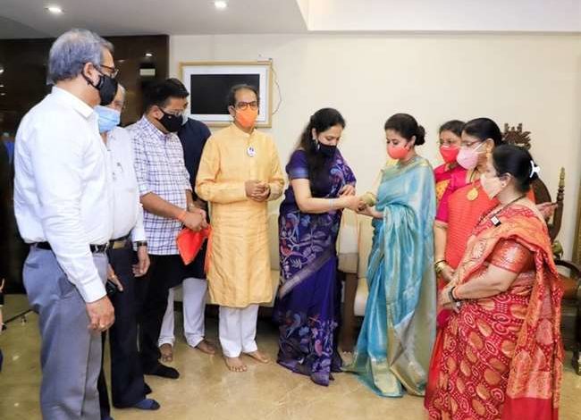 मुंबई : उर्मिला मातोंडकर ने शुरू किया नया सियासी सफर, शिवसेना में हुईं शामिल 1 urmila