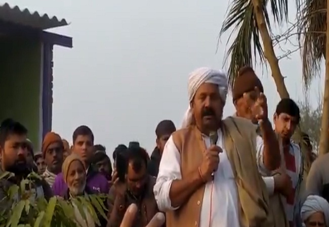 भाकियू की महापंचायत में जमा होने लगी भीड़, भारी पुलिस बल तैनात 1 kisan 1