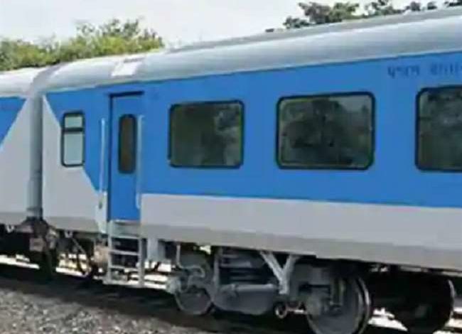 फायर अलार्म बजते ही रुक गई नई दिल्ली से लखनऊ जा रही शताब्दी एक्सप्रेस, यात्रियों में मची अफरा तफरी 1 kan 1