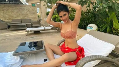 Photo of फ्लोरल ड्रेस में दिखीं Mouni Roy, फैंस में मचा बवाल