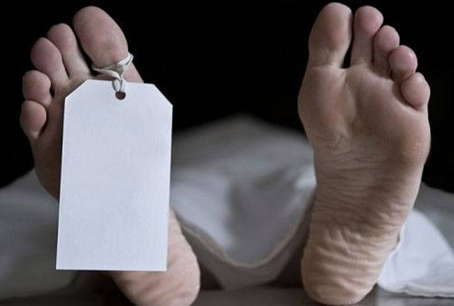 संदिग्ध परिस्थितियों में अधेड़ का शव फंखे में लटका मिला, फैली क्षेत्र में सनसनी 3 मौत
