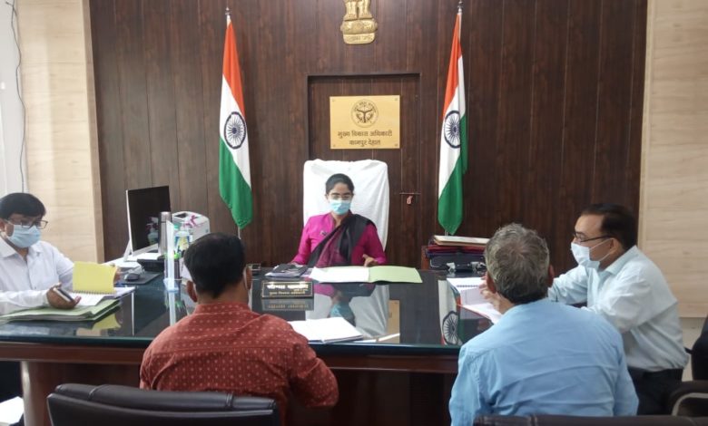सीडीओ सौम्या ने त्रिस्तरीय पंचायत निर्वाचन के सम्बंध में की समीक्षा बैठक,दिए निर्देश 5 cdo 4