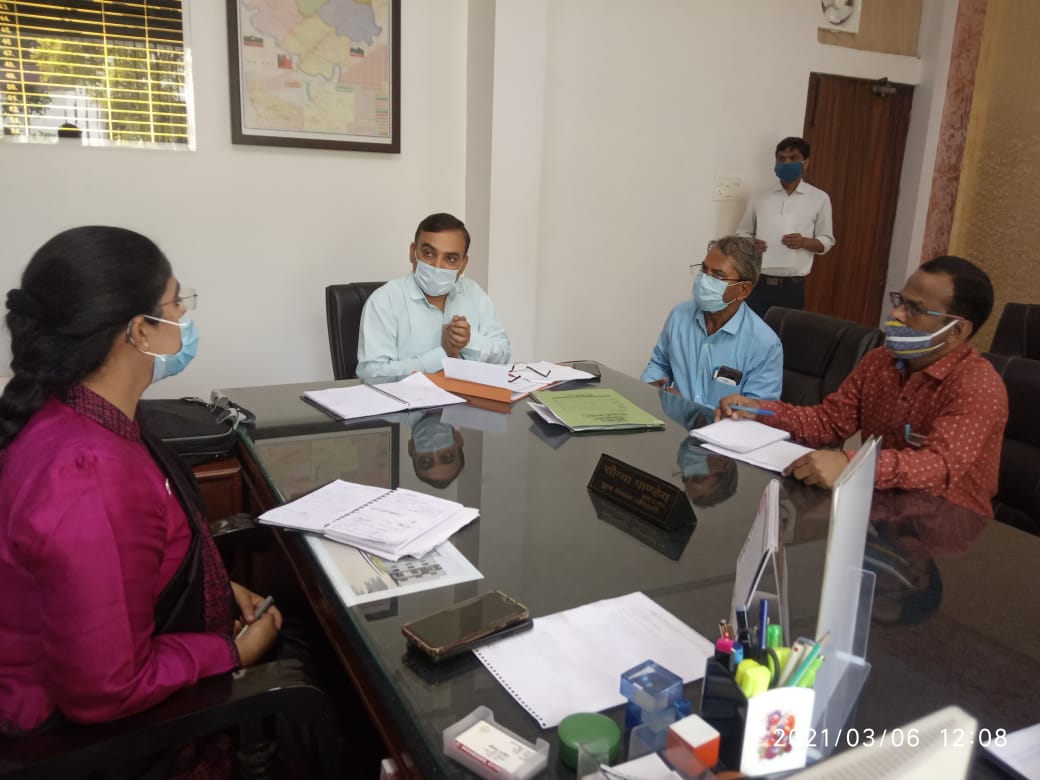 सीडीओ सौम्या ने त्रिस्तरीय पंचायत निर्वाचन के सम्बंध में की समीक्षा बैठक,दिए निर्देश 6 cdo1 1