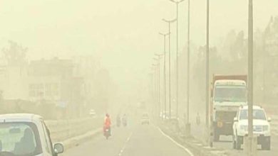 Photo of कानपुर में प्रदूषण बढ़ा रही बिठूर की सड़क, बेहिसाब उड़ने वाली धूल लोगों को कर रही बीमार