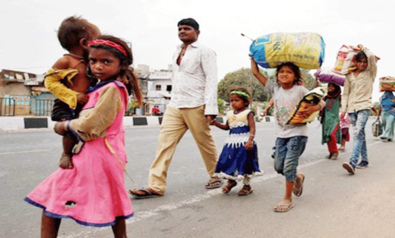 कोरोना का कहर बढ़ा तो बिहार लौटने लगे प्रवासी मजदूर, अब सता रही है रोजगार की चिंता 1 migrant labor