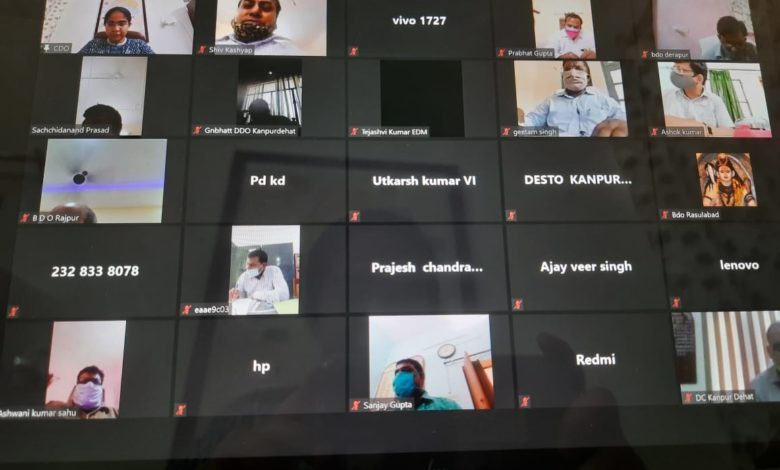 सीडीओ सौम्या ने सभी खण्ड विकास अधिकारी, एडीओ पंचायत के साथ बहुविधि बिन्दुओं पर वर्चुअल मीट के माध्यम से की समीक्षा, दिये निर्देश 3 PHOTO 7 1 2