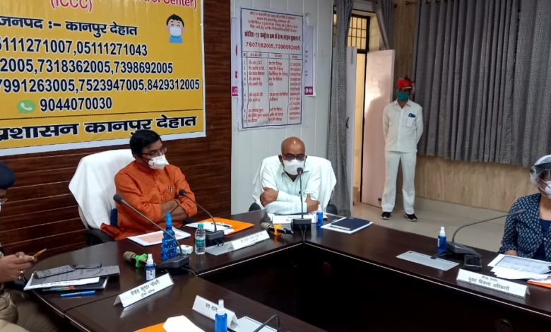 उत्तर प्रदेश राज्यमंत्री/जनपद प्रभारी मंत्री ने कोविड-19 की समीक्षा, दिये निर्देश 1 cdo 2