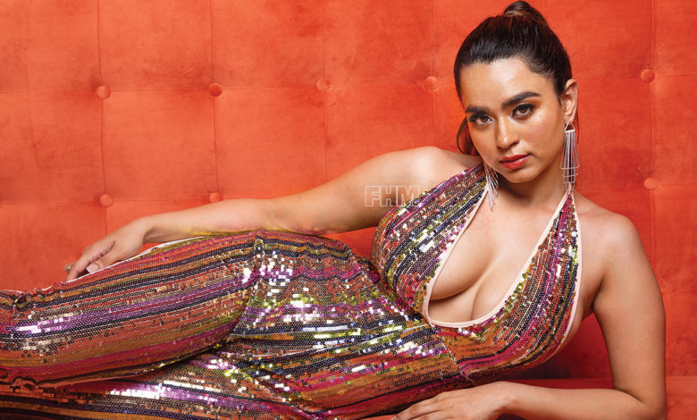 actress सौंदर्या शर्मा बोलीं- मेरी बॉडी अच्छी है, तो मैं अपनी ग्लैमरस तस्वीरें क्यों नहीं डालूं? 3 शर्मा