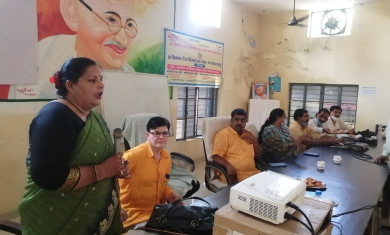 राष्ट्रीय ग्राम स्वराज अभियान के अंतर्गत ग्राम प्रधानों को दो दिवसीय परिचयात्मक प्रशिक्षण दिया गया 5 photo 1 1 3