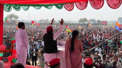 Photo of मैंने सुना था कि एक बार स्टूल वाले मंत्री भूल गए कि वो स्टूल वाले मंत्री है : अखिलेश