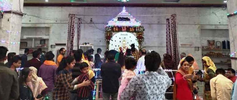 महाशिव रात्रि पर्व पर देवगांव मे लगी रही दर्शनर्थियो की भारी भीड़ 1 orai 3