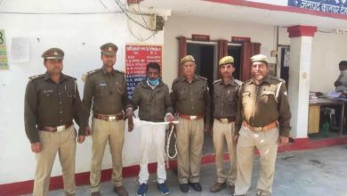 Photo of एक अध्धी 12 बोर व एक जिन्दा कारतूस सहित इनामिया गिरफ्तार  
