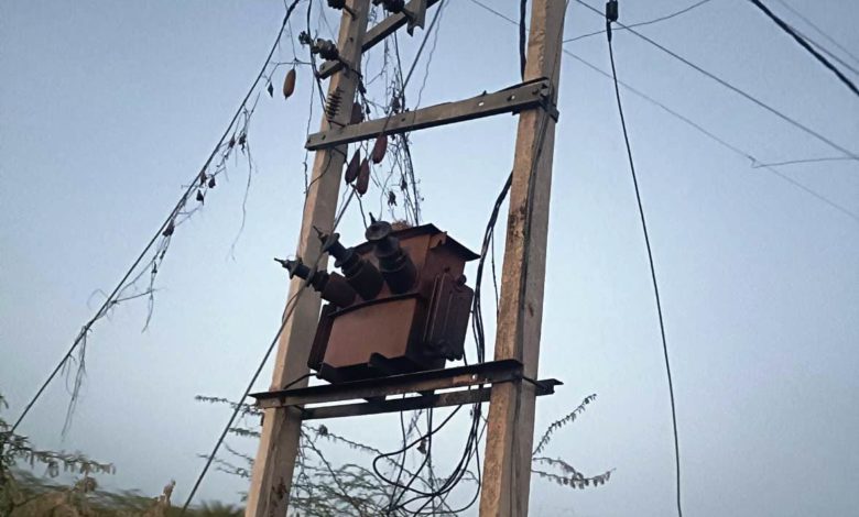 एक सप्ताह से फूंका पड़ा ट्रांसफार्मर लेकिन नहीं कोई सुनवाई, ग्रामीणों में आक्रोश 1 photo 5 1 2