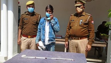 Photo of हत्यारोपी सरिया के साथ पुलिस की गिरफ्त में, भेजा कोर्ट