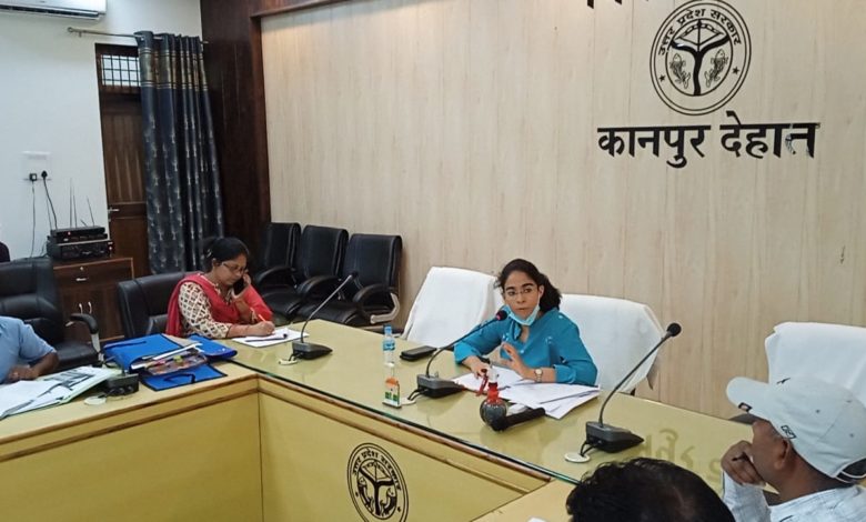 सीडीओ सौम्या पांडे ने समस्त नगर पंचायत के अधिशासी अधिकारियों संग की बैठक, दिए निर्देश 3 IMG 20220420 WA0027