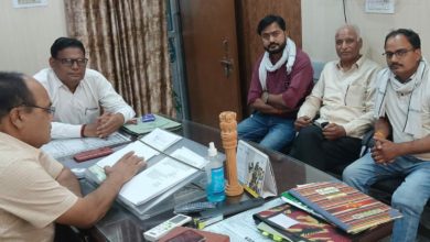 Photo of शैक्षिक व सामाजिक संगठनों के पदाधिकारियो ने की बीएसए से वार्ता