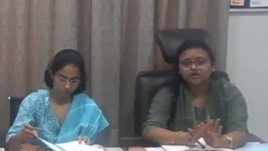Photo of विद्यालय में बच्चे ड्रेस प्रतिदिन पहन के आए, करे शिक्षक प्रेरित  : जिलाधिकारी