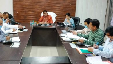 Photo of विकास कार्यो में अधिकारी लाये तेजी, निर्धारित समय सीमा के अन्दर करायें सभी कार्य पूर्ण : जिलाधिकारी