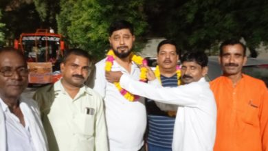 Photo of विश्वविद्यालय कर्मचारियों ने किए काशी विश्वनाथ के दर्शन