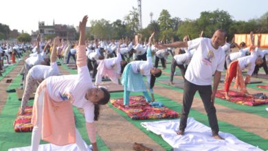 Photo of स्वस्थ्य शरीर के लिए जरूरी है प्रतिदिन योगासनः सचिव