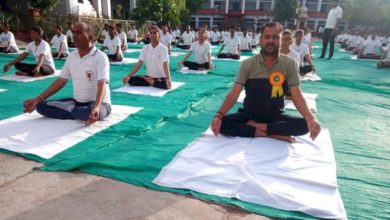 Photo of सांसो को नियंत्रित करना ही योग हैः सदर विधायक