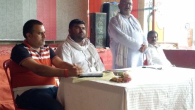 Photo of योग करने से स्वस्थ्य होता है शरीरः आनंद           