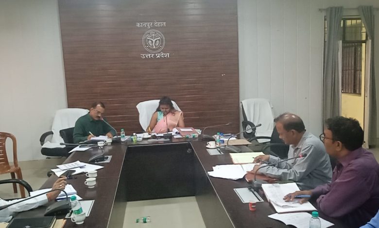 जिलाधिकारी नेहा ने राजस्व वसूली (कर करेत्तर) की समीक्षा, लक्ष्य में प्रगति लाने के दिए निर्देश 5 dm adm