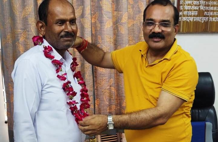 अर्दली रामकिशन के सेवानिवृत्त होने पर दी गई विदाई 3 photo 10 1 18
