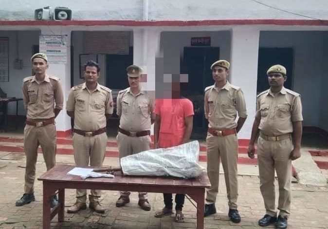 शातिर चोर को अवैध शस्त्र सहित किया गिरफ्तार 3 photo 2 1 19