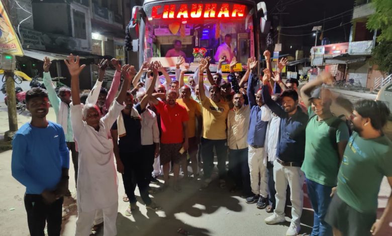जिला अध्यक्ष शिव शंकर मिश्रा की अगुवाई में राशन कोटेदारों ने उठाई अपनी आवाज 3 photo 12 1 2