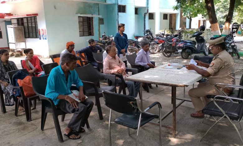 थाना इंचार्ज शिवशंकर की मौजूदगी में थाना समाधान दिवस सम्पन्न 3 photo 7 1 16