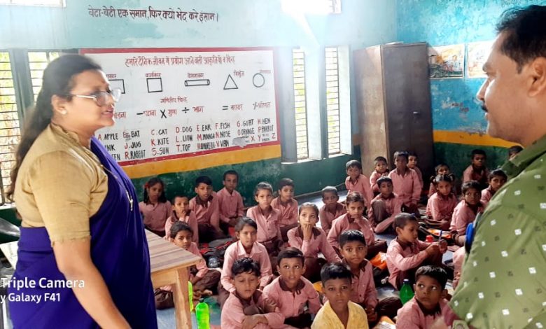 जिलाधिकारी नेहा ने प्राथमिक पाठशाला पातेपुर का किया निरीक्षण, संपूर्ण व्यवस्था दुरुस्त करने के दिए निर्देश 1 photo 9