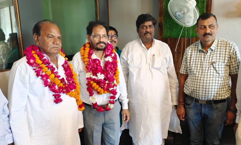 शिक्षक समस्याओं को लेकर उत्तर प्रदेश प्राथमिक शिक्षक संघ ने की मीटिंग 3 photo 10 1 12