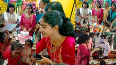 Photo of सौम्या सादगी : सीडीओ ने अपनी बेटी “सिंहयाना” का जन्मदिवस बच्चों के साथ केक काटकर मनाया