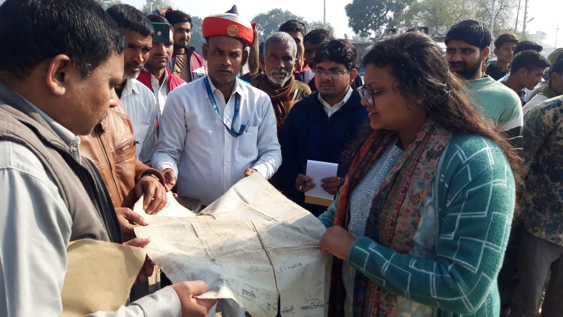 आंगनबाड़ी केन्द्र समय पर खोले जाने हेतु जिलाधिकारी ने किया निर्देशित 14 dm2 3