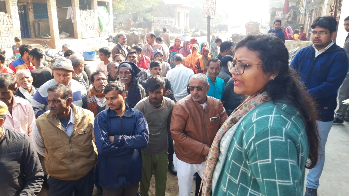 आंगनबाड़ी केन्द्र समय पर खोले जाने हेतु जिलाधिकारी ने किया निर्देशित 15 dm3 2