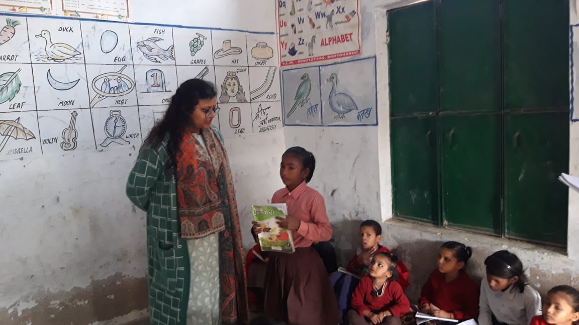 आंगनबाड़ी केन्द्र समय पर खोले जाने हेतु जिलाधिकारी ने किया निर्देशित 18 dm6