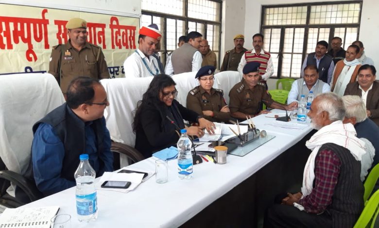 तहसील दिवस में तंबाकू का सेवन किए जाने पर तीन फरियादियों पर जिलाधिकारी ने लगाया 200-200 रुपए का जुर्माना 7 photo 6