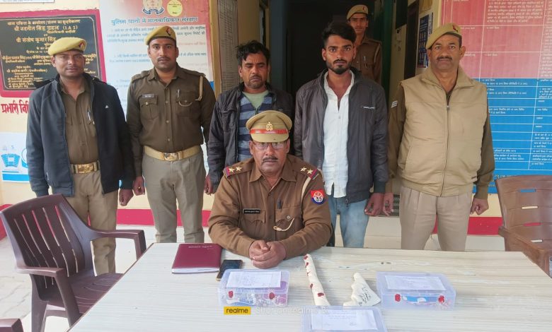 चकियाः डीएसपी रघुराज की पुलिस ने कर दी कमाल, इतने सोने, चांदी के सामनों के साथ चोर को यहां से पुलिस ने किया गिरफ्तार, 25 नवंबर को किया था...... 1 rt5gy6y6