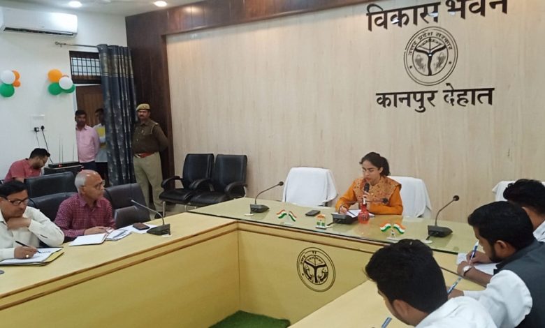 सीडीओ सौम्या का सख्त रुख, एडीओ पंचायत सरवनखेड़ा को लगाई कड़ी फटकार, बोली- लापरवाहों की खैर नहीं 5 PHOTO 1