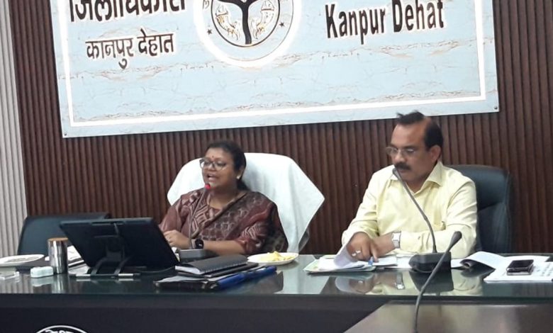 वार्ड चौपाल लगाकर लोगों की समस्याओं का शत प्रतिशत निस्तारण कराएं : डीएम नेहा 1 PHOTO 5