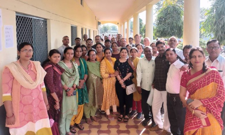 गणित उपचारात्मक प्रशिक्षण के द्वितीय बैच का हुआ उत्साहपूर्वक समापन 5 photo 3 1 8