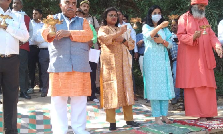 नदियां हमारा वर्तमान भी हैं और भविष्य भी हैं : राकेश सचान 7 photo 8 1 12