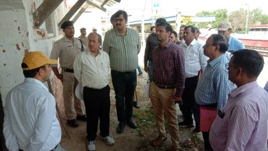 Photo of मंडल रेल प्रबंधक द्वारा उरई तथा पुखरायां रेलवे स्टेशन का किया गया निरीक्षण