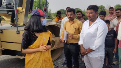 Photo of सीडीओ सौम्या ने शाहजहांपुर से किशुनपुर पर प्रधानमंत्री सड़क निर्माण योजना से हो रहे सड़क निर्माण कार्य का किया औचक निरीक्षण
